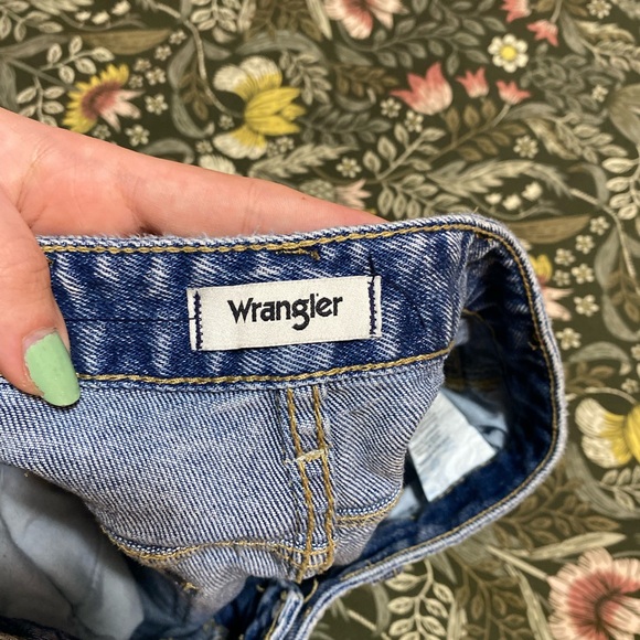 Wrangler Shorts - Picture 3 of 4